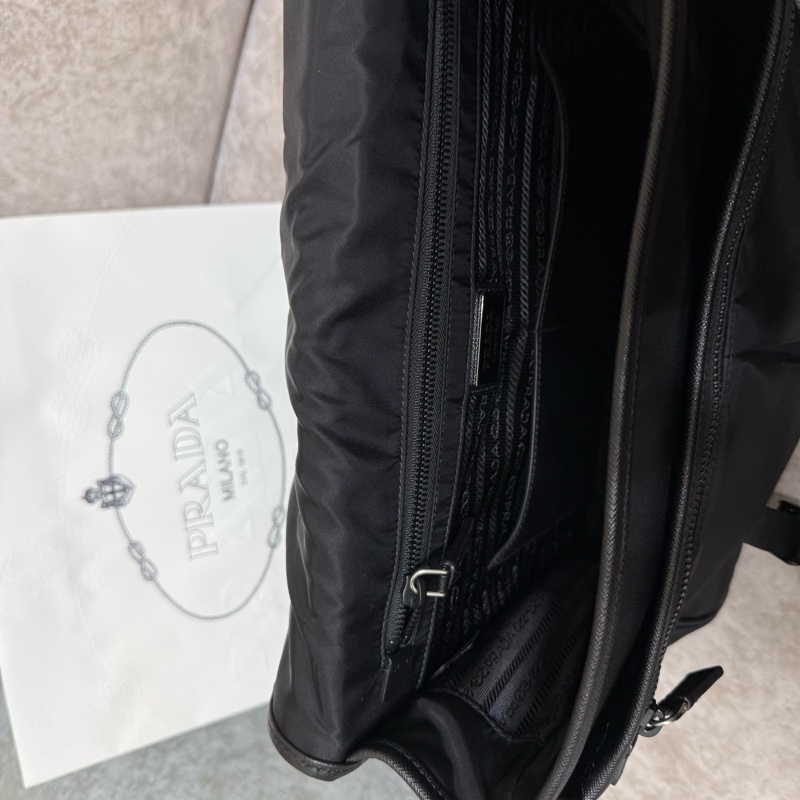 Prada郵差包 Re-Nylon 及 Saffiano 皮革肩背袋-10