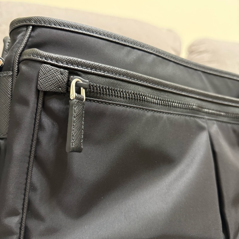 Prada郵差包 Re-Nylon 及 Saffiano 皮革肩背袋-13