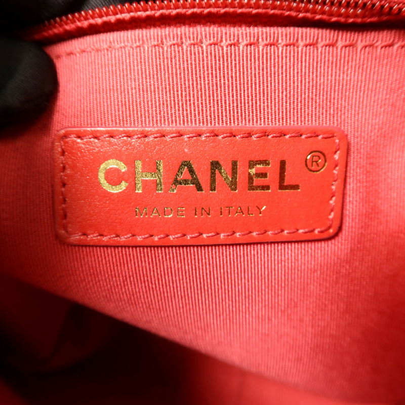 CHANEL 牛皮皮革Enchained Camera Bag金扣肩背袋-5