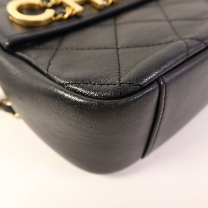 CHANEL 牛皮皮革Enchained Camera Bag金扣肩背袋-15