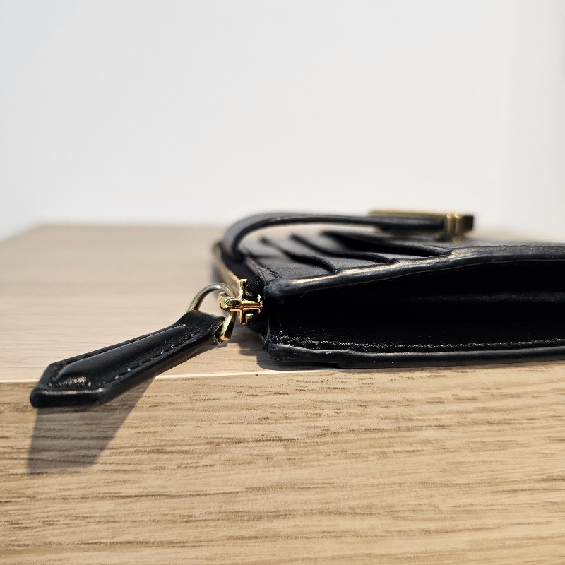 [甜價出🫶] Fendi 黑牛皮金釦FF Diamonds卡片零錢包-8