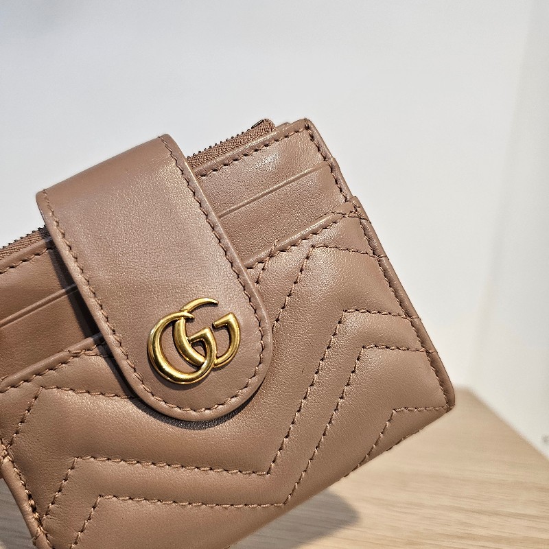 Gucci藕粉色牛皮Marmont 霧金釦短夾-5