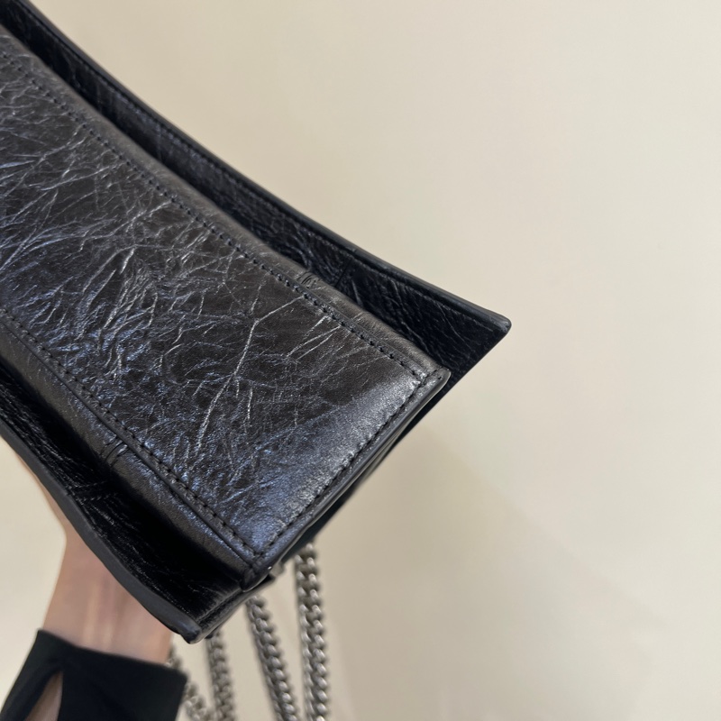 Balenciaga 金屬灰復刻牛皮銀釦Crush小款肩斜背包-8