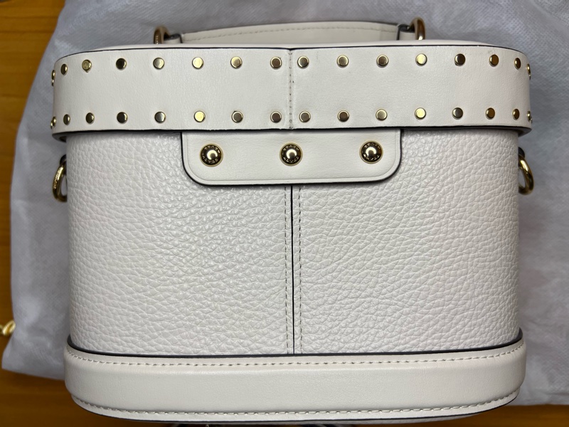 Coach化妝硬殼包-3