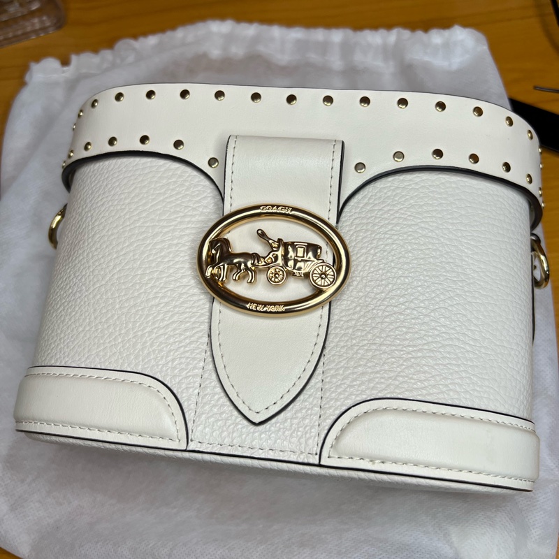 Coach化妝硬殼包-6