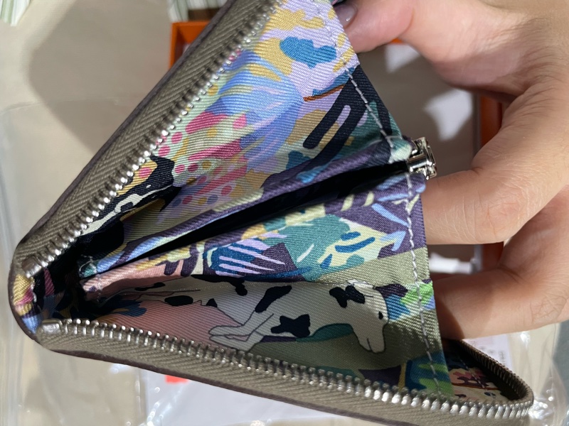 Hermès愛馬仕 Silk’in絲巾短夾-1