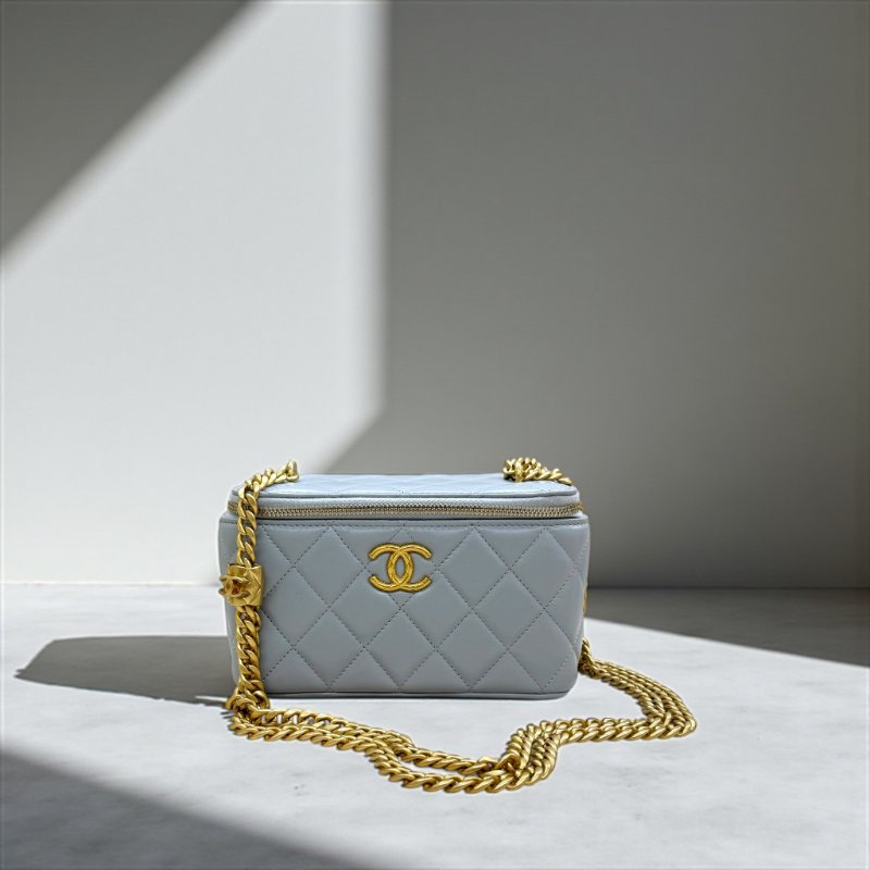 CHANEL 灰色金色菱格調節釦長盒子-0