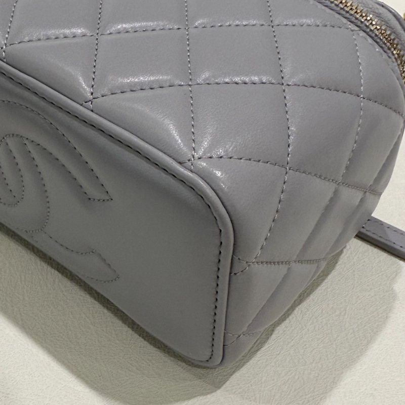 CHANEL - 灰色金色菱格調節釦長盒子-7