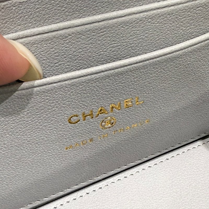 CHANEL - 灰色金色菱格調節釦長盒子-12