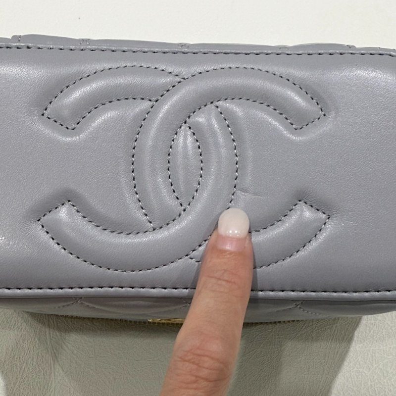 CHANEL - 灰色金色菱格調節釦長盒子-20