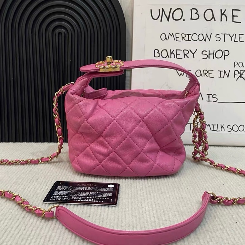 香奈兒/Chanel  粉色19bag hobo 飯盒包，小羊皮與金色金屬 15.0 × 15-0