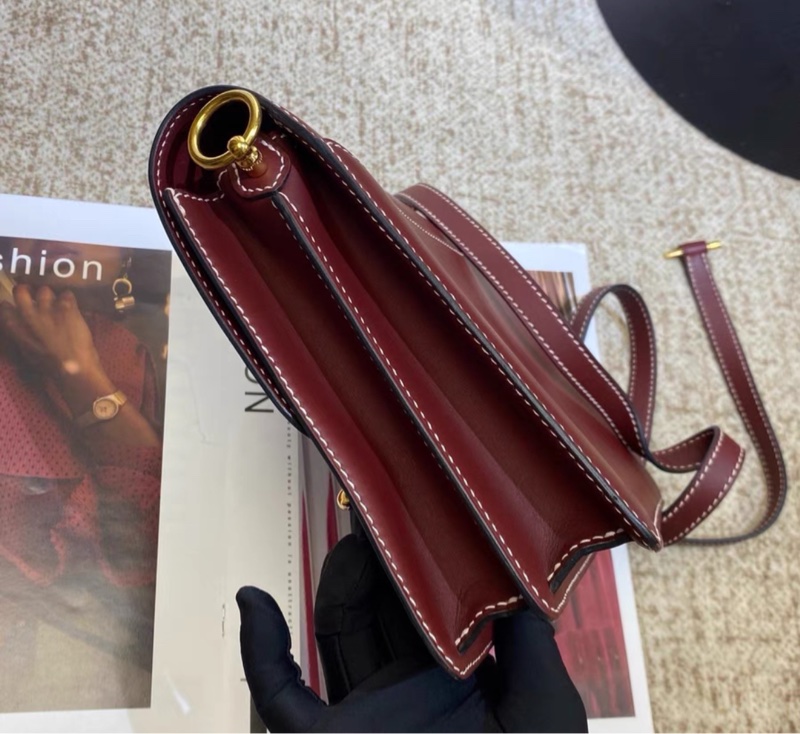 Hermes/愛馬仕roulis23豬鼻子包，金扣C刻，霧面box皮～復古貴氣的波爾多酒紅色-5