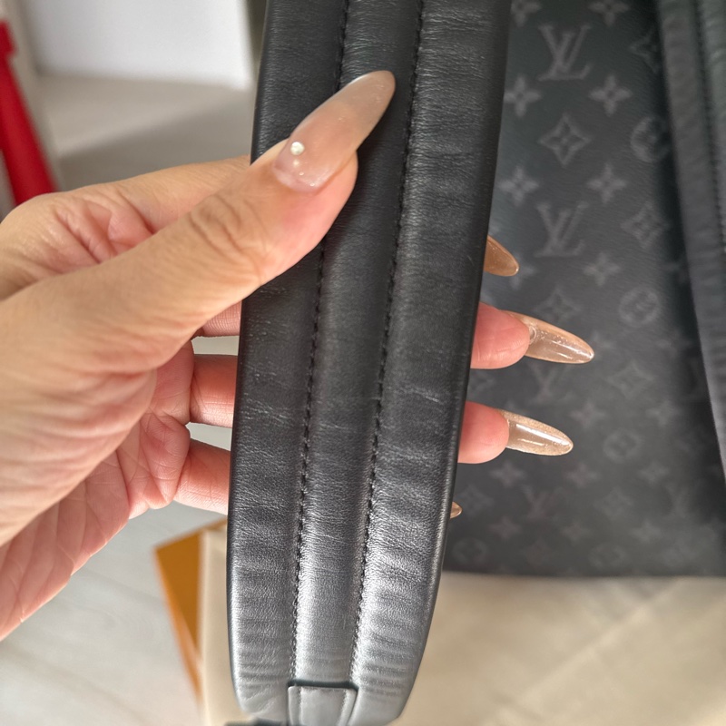 Lv 黑武士系列後背包-27