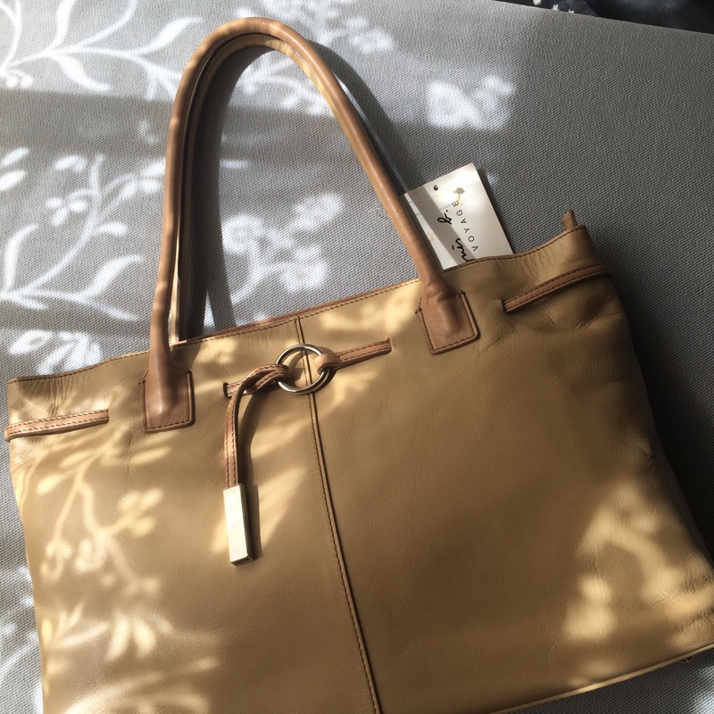 包💼-0