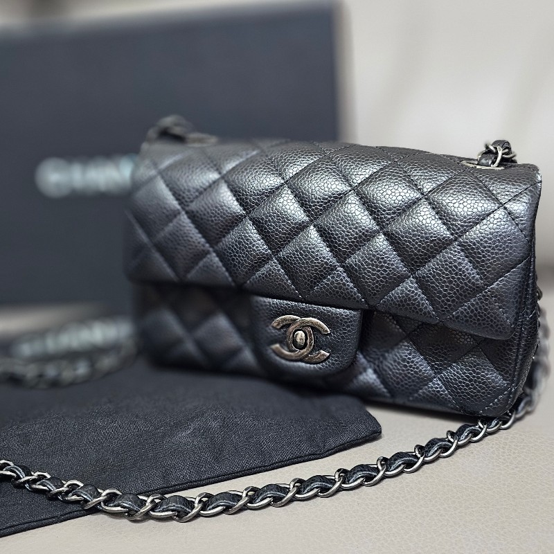 CHANEL MINI COCO 20 (耐用荔枝黑古銅銀)-0