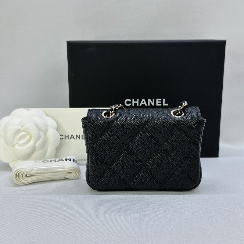 CHANEL 全新菱格迷你鏈條包-1