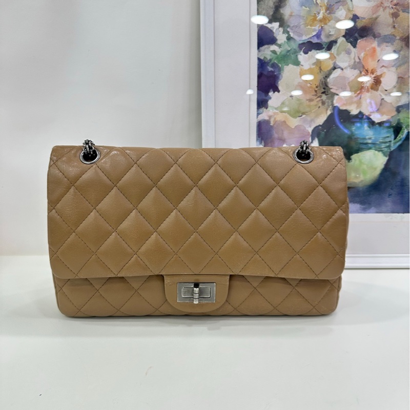 Chanel香奈兒 2.55小號淡米色牛皮 鏈條單肩斜背包 13開-1