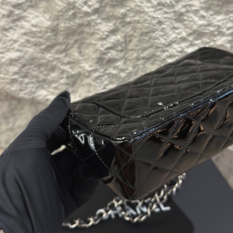 Chanel 香奈兒 黑銀 大miniCF 漆皮鏈條 19開-6