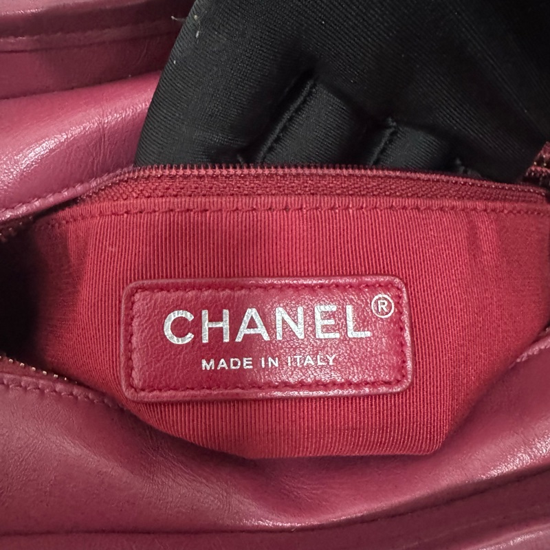 Chanel / 香奈兒 玫紅色小號 流浪包-11