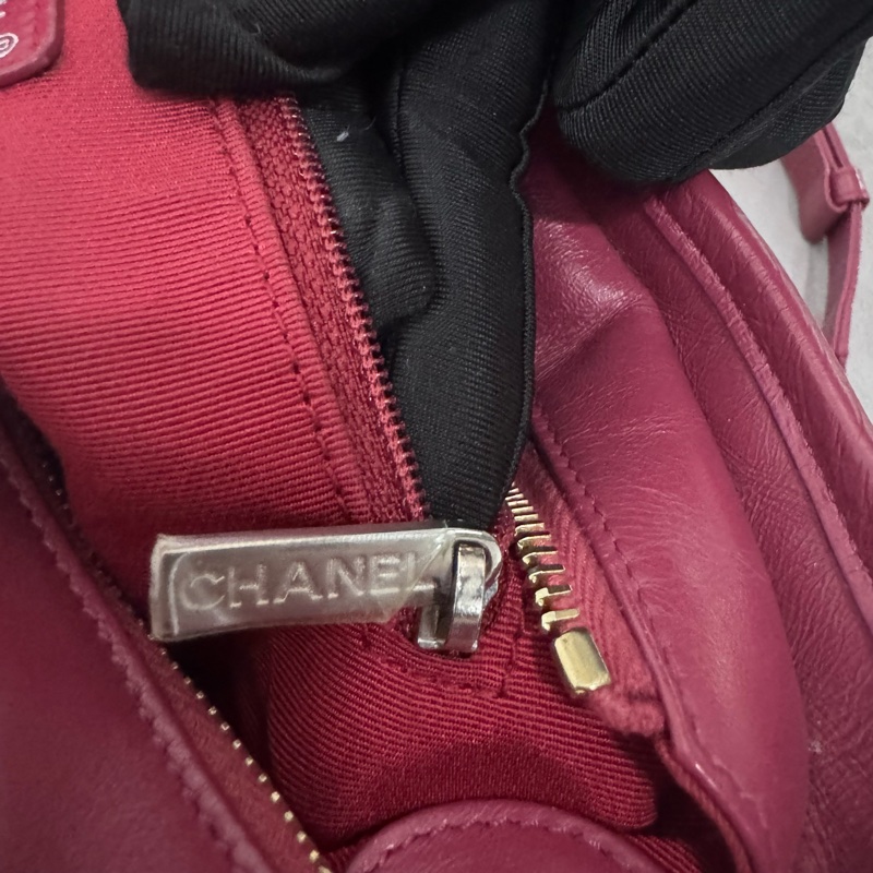 Chanel / 香奈兒 玫紅色小號 流浪包-15