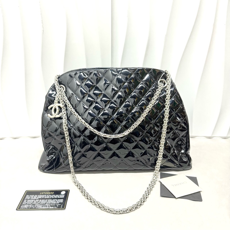 Chanel / 香奈兒 漆皮黑色 Mademoiselle系列 保齡球手提包-0
