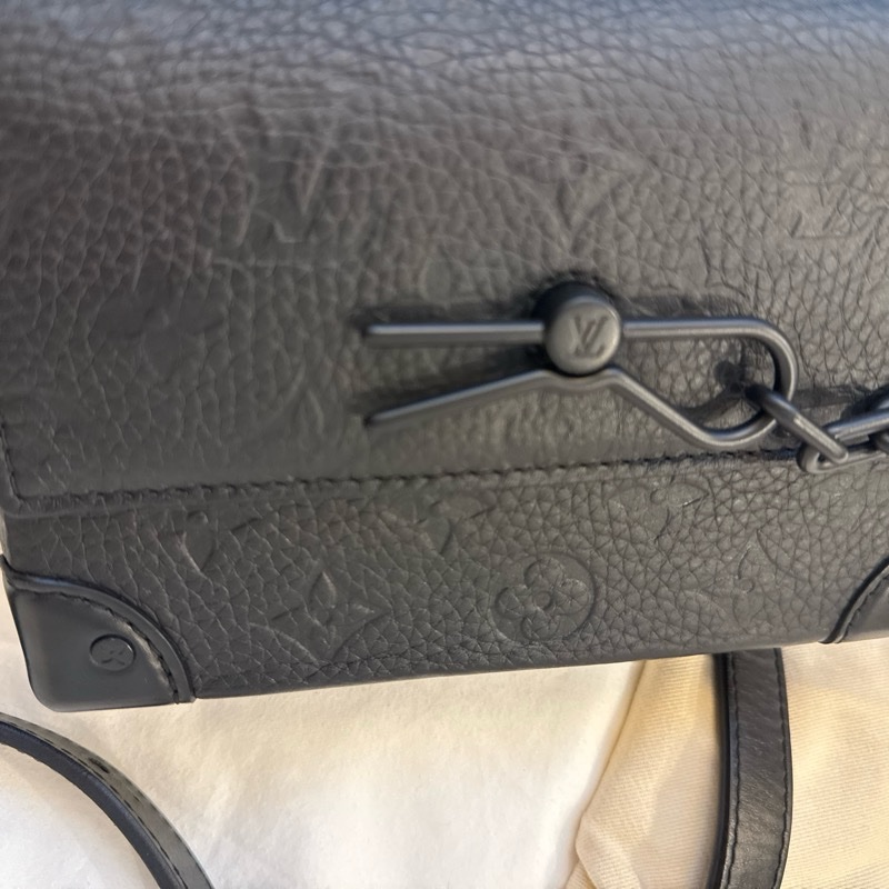 Lv steamer經典黑色全牛皮壓紋鎖扣斜挎包 晶片款-20