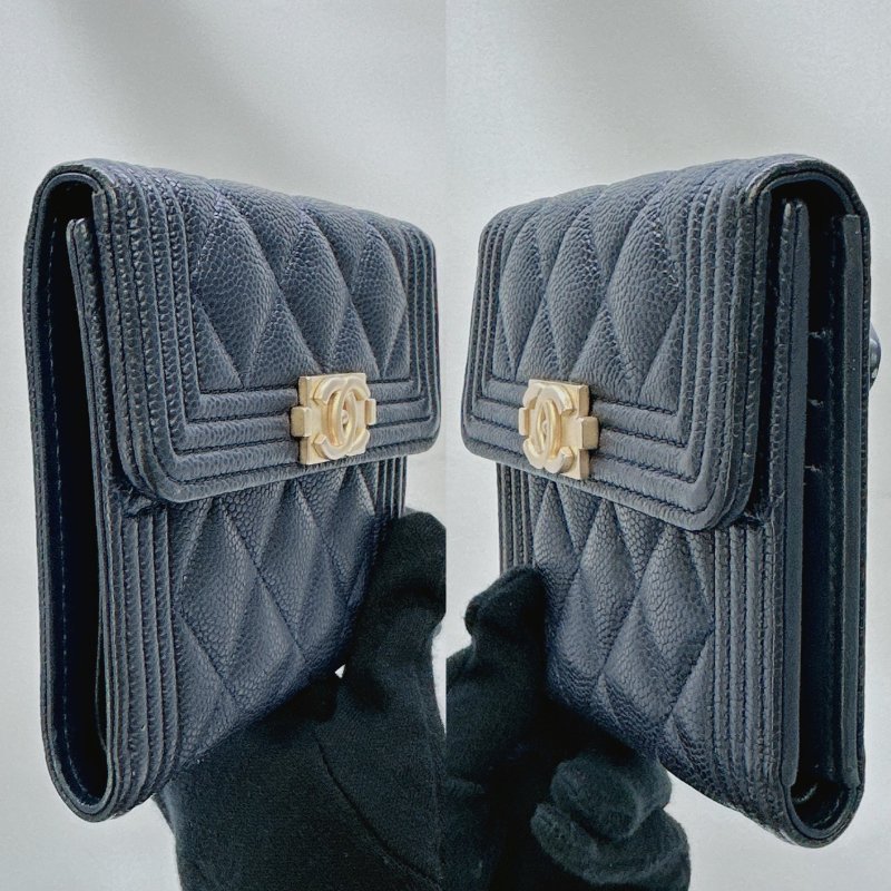 CHANEL 深藍Boy金釦三折短夾-2
