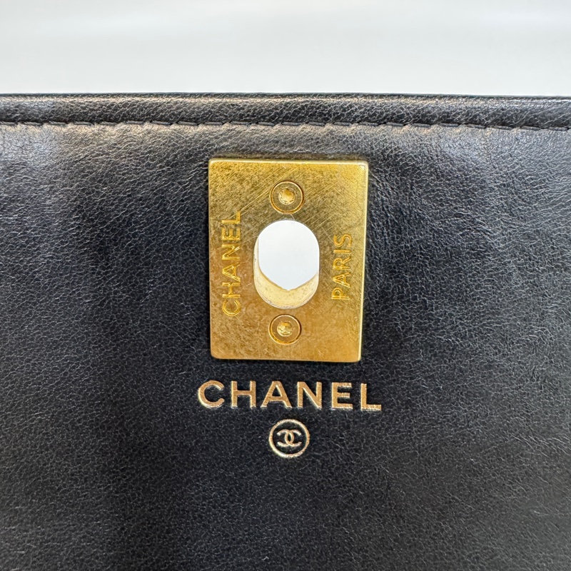 Chanel黑金羊皮菱格紋圓柱調節釦WOC鏈包AP3043-18