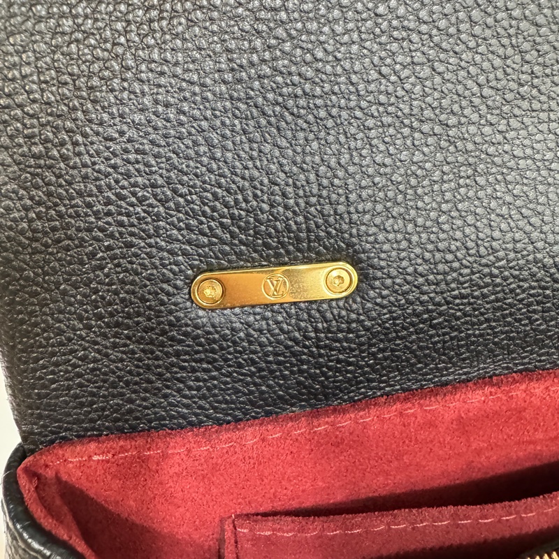 LV黑米牛皮Madeleine BB下蓋手提側背包M45978-13