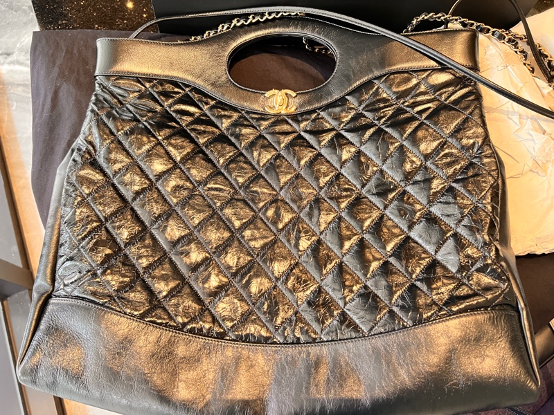 CHANEL Maxi 黑金油蠟牛皮31 bag-2
