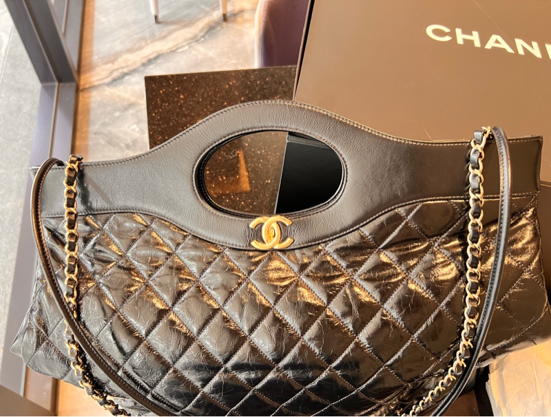CHANEL Maxi 黑金油蠟牛皮31 bag-3