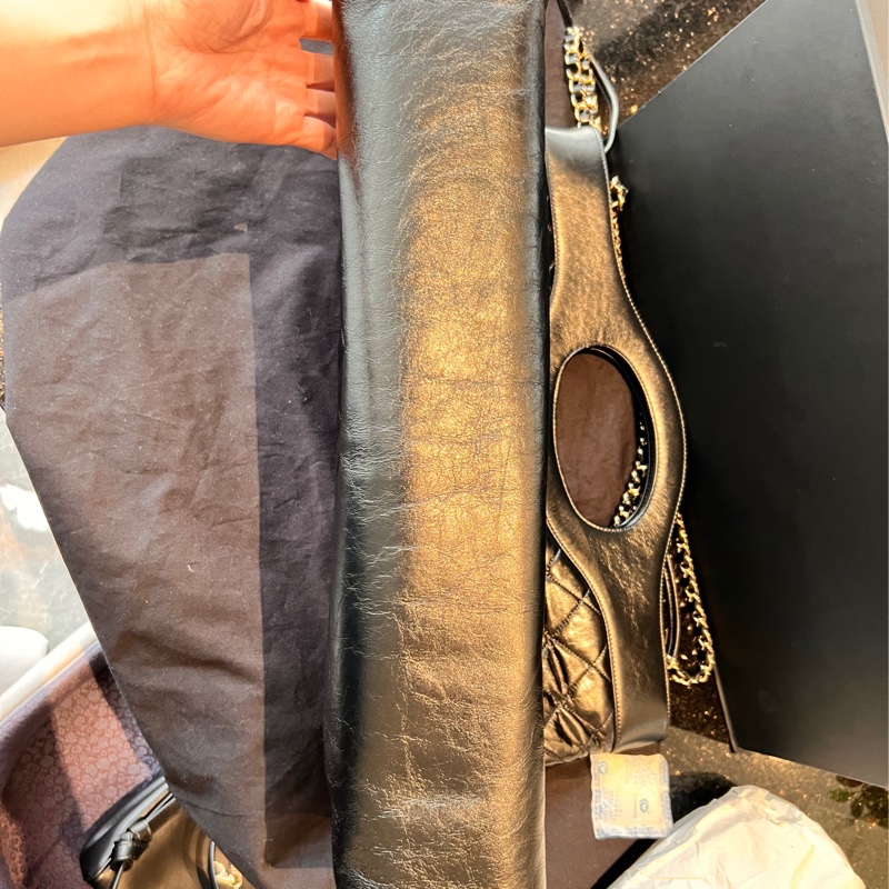 CHANEL Maxi 黑金油蠟牛皮31 bag-12