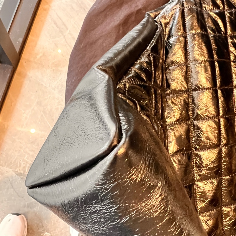 CHANEL Maxi 黑金油蠟牛皮31 bag-14