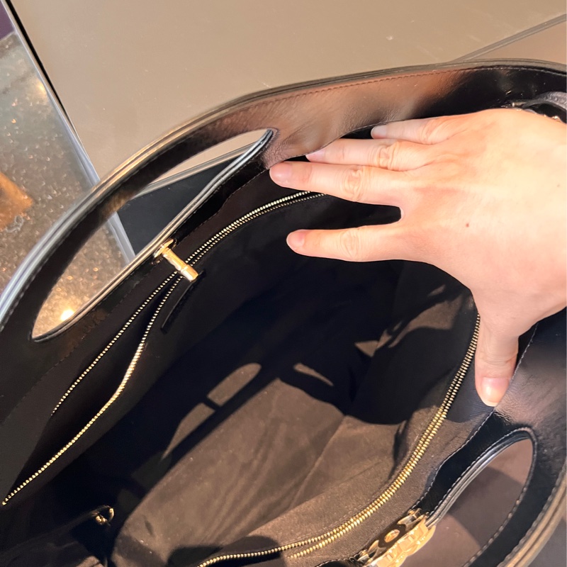 CHANEL Maxi 黑金油蠟牛皮31 bag-17