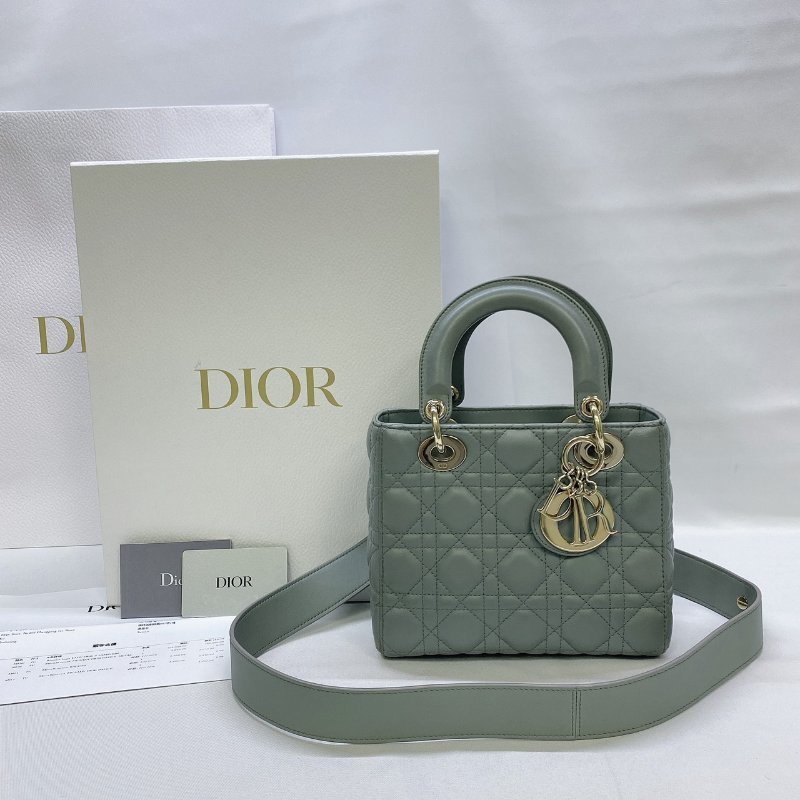 Dior Lady Dior石灰色四格黛妃包-0
