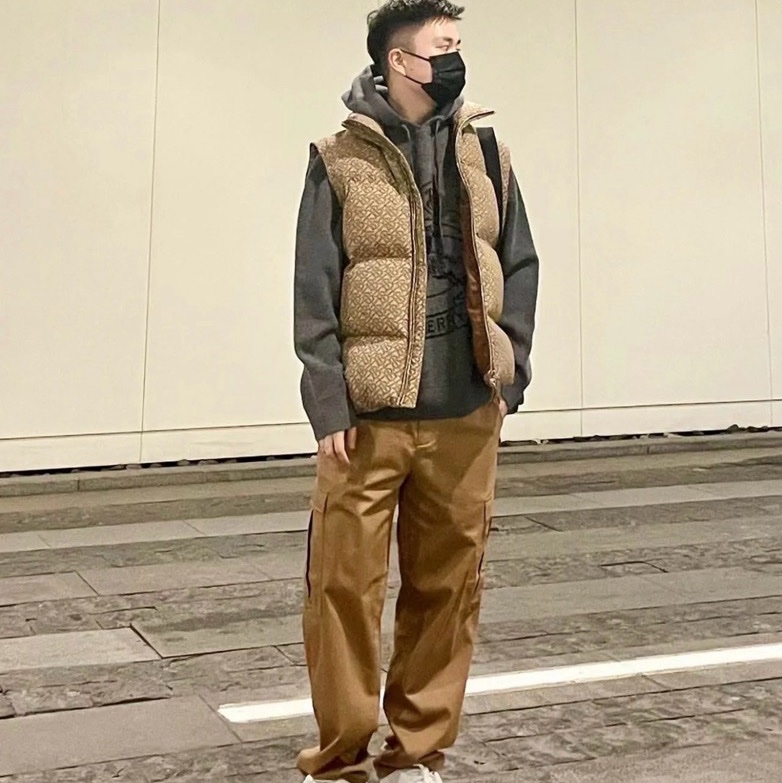 促銷品 Burberry 老花 羽絨馬甲#S-4