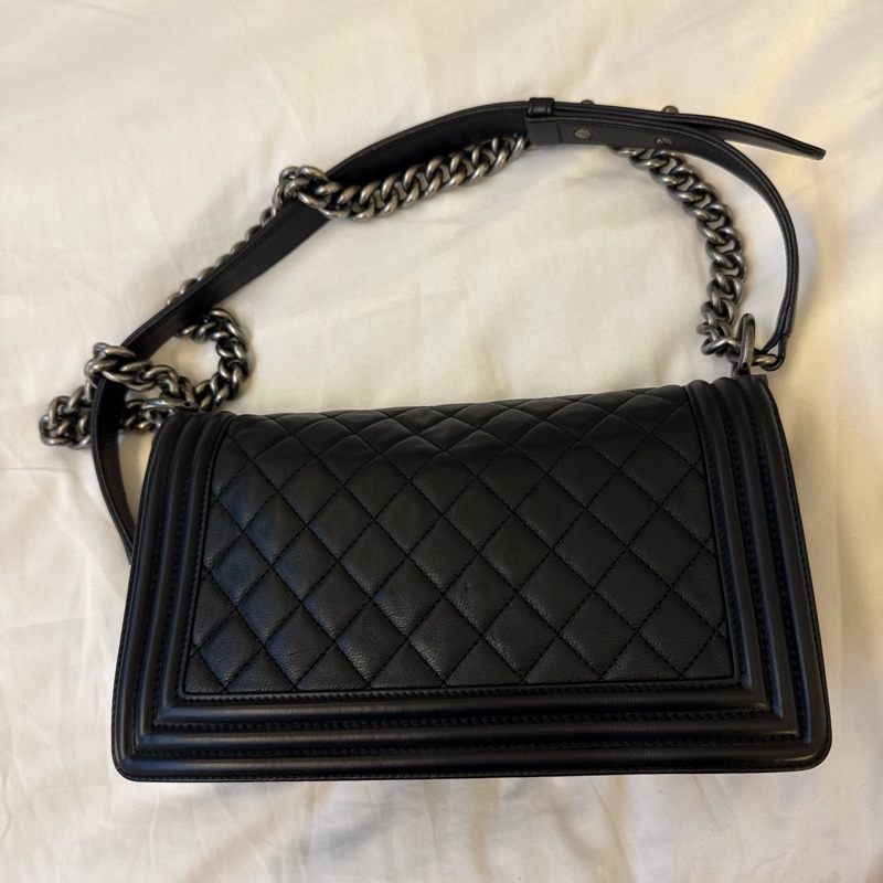 chanel leboy25 公分 黑銀牛皮復古銀扣-1