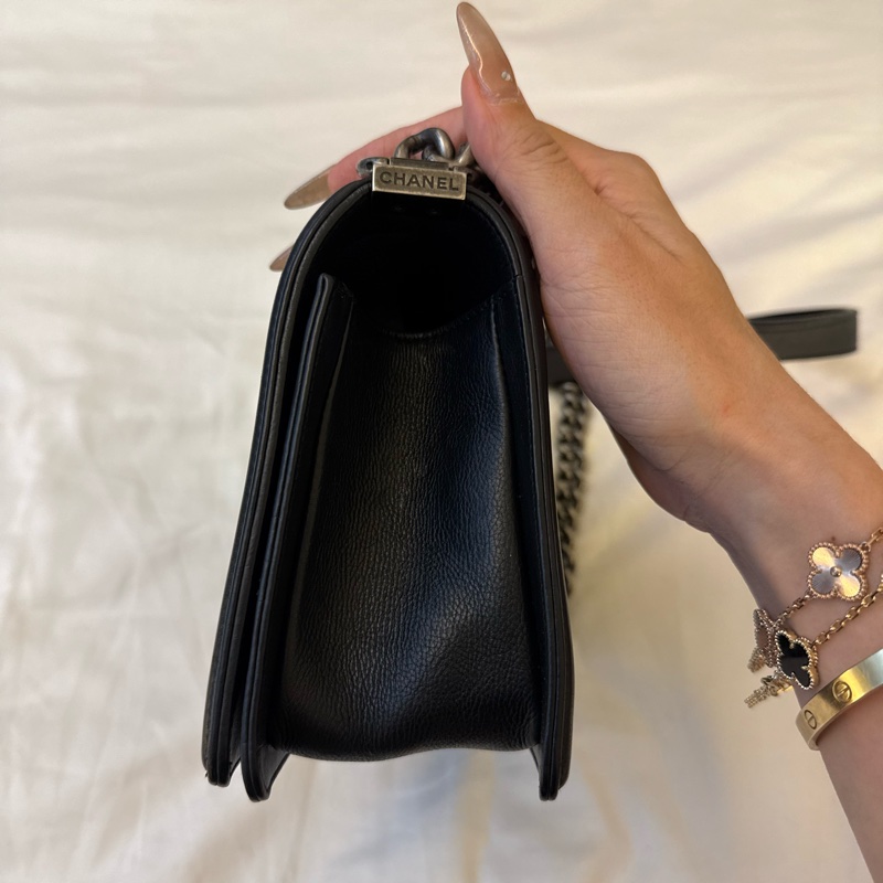 chanel leboy25 公分 黑銀牛皮復古銀扣-2