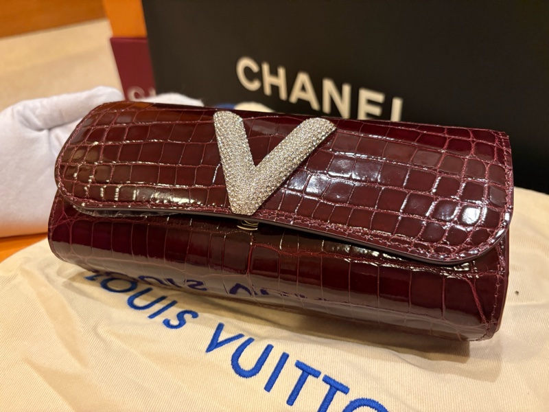LV 鱷魚皮Night Box 手拿包/晚宴包-1