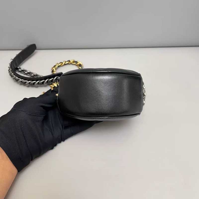 Chanel香奈兒19Bag黑金全皮圓餅包 芯片款-3