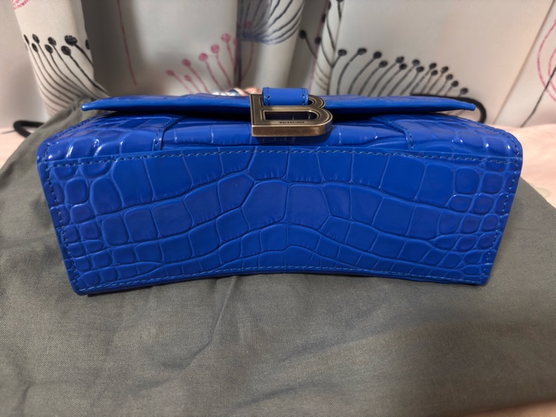 BALENCIAGA Hourglass XS B字鱷魚壓花牛皮手提/斜背沙漏包(藍色)-10