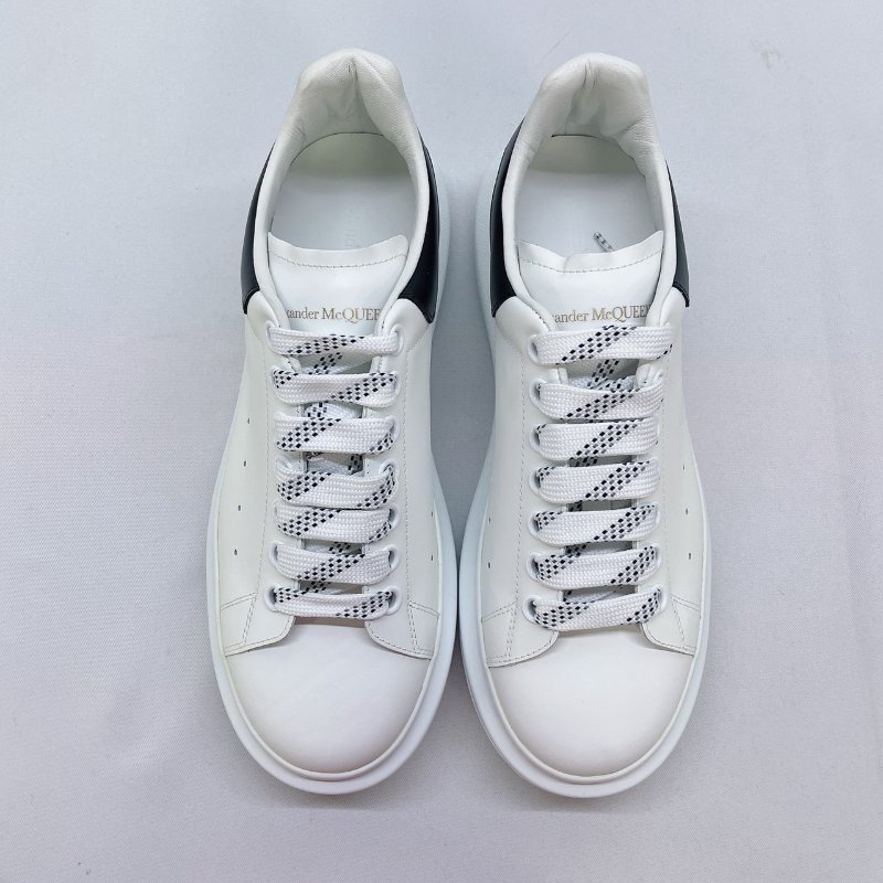 McQUEEN 全新麥坤黑尾白鞋-1