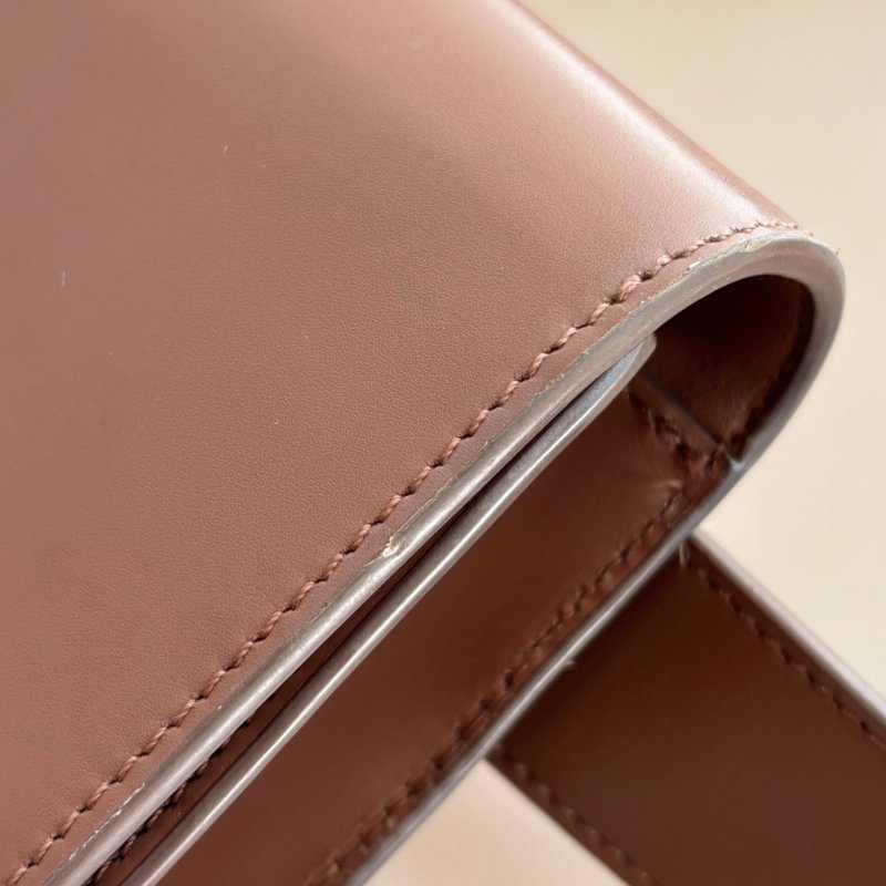 ::BURBERRY:: TB smooth leather belt bag 金色LOGO滑面皮革腰包 胸口包-5