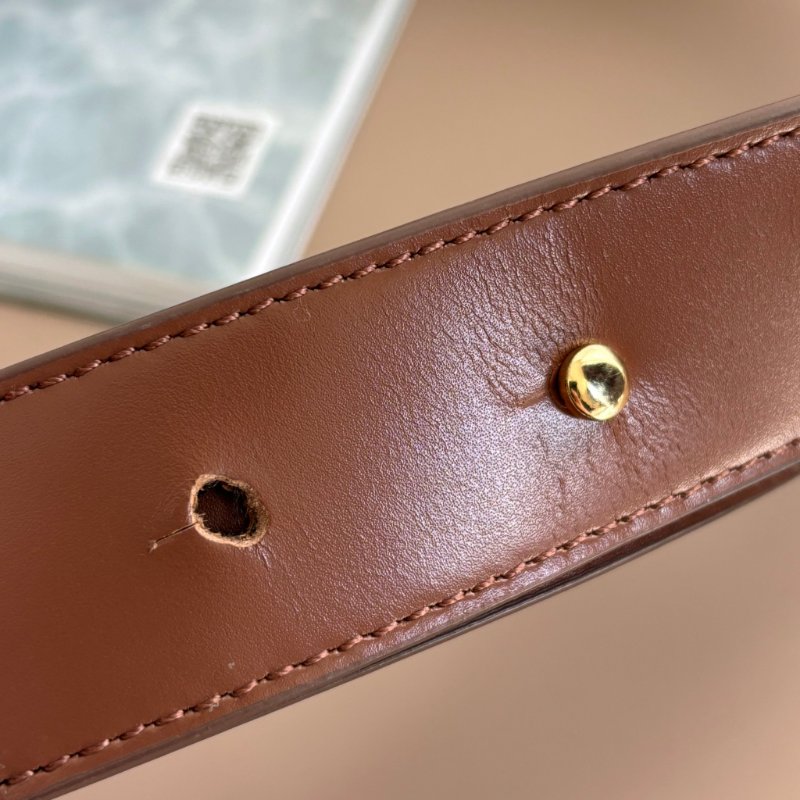 ::BURBERRY:: TB smooth leather belt bag 金色LOGO滑面皮革腰包 胸口包-7