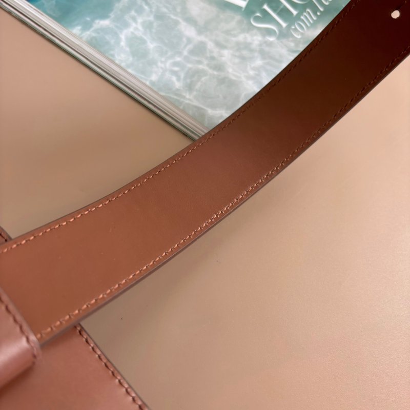 ::BURBERRY:: TB smooth leather belt bag 金色LOGO滑面皮革腰包 胸口包-14