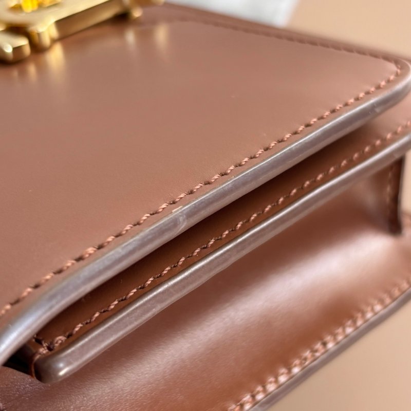 ::BURBERRY:: TB smooth leather belt bag 金色LOGO滑面皮革腰包 胸口包-16