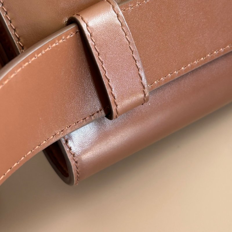 ::BURBERRY:: TB smooth leather belt bag 金色LOGO滑面皮革腰包 胸口包-21