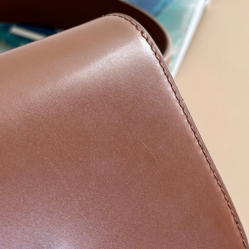 ::BURBERRY:: TB smooth leather belt bag 金色LOGO滑面皮革腰包 胸口包-25