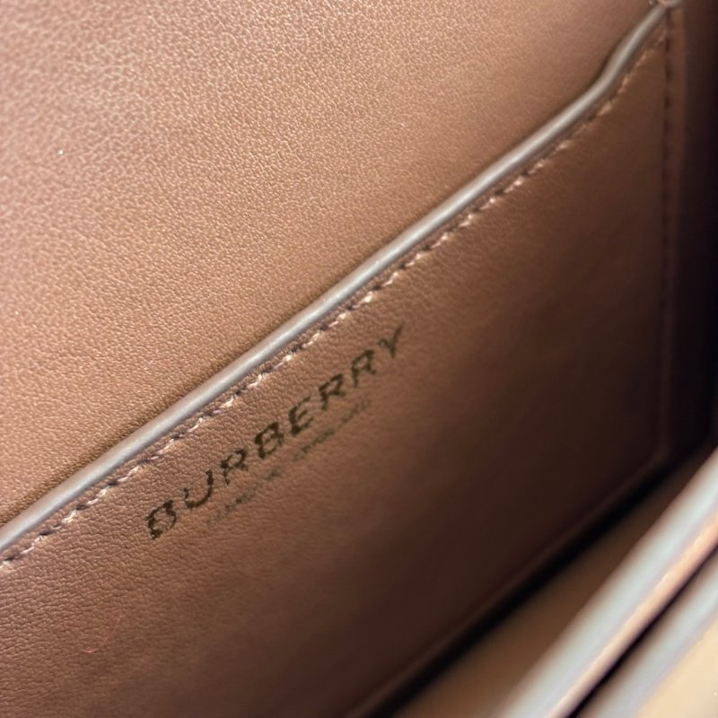 ::BURBERRY:: TB smooth leather belt bag 金色LOGO滑面皮革腰包 胸口包-34