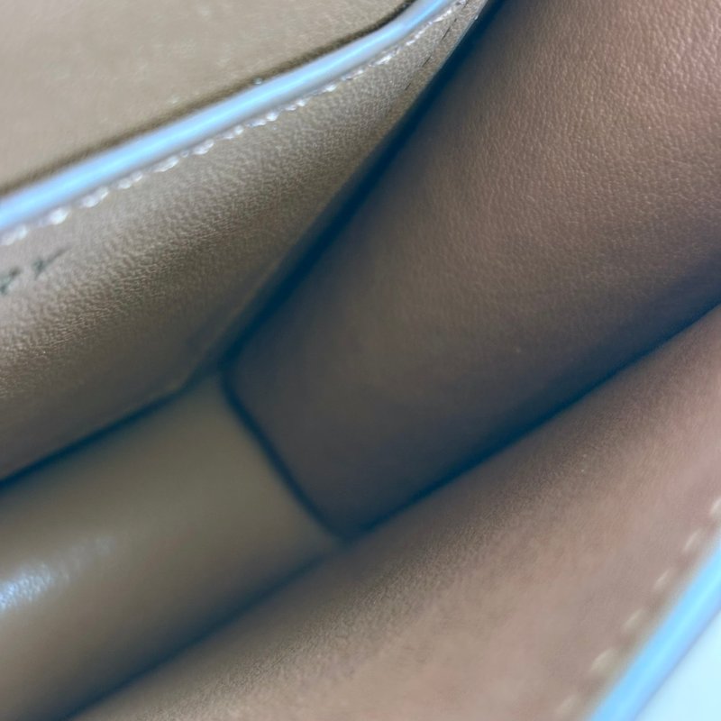 ::BURBERRY:: TB smooth leather belt bag 金色LOGO滑面皮革腰包 胸口包-36